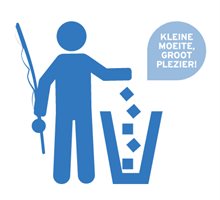 Man met hengel gooit afval in een afvalbak. Tekst: Kleine moeite, groot plezier!