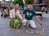 Het Peukenmeisje en Plandelman op de Neude in Utrecht, juli 2025